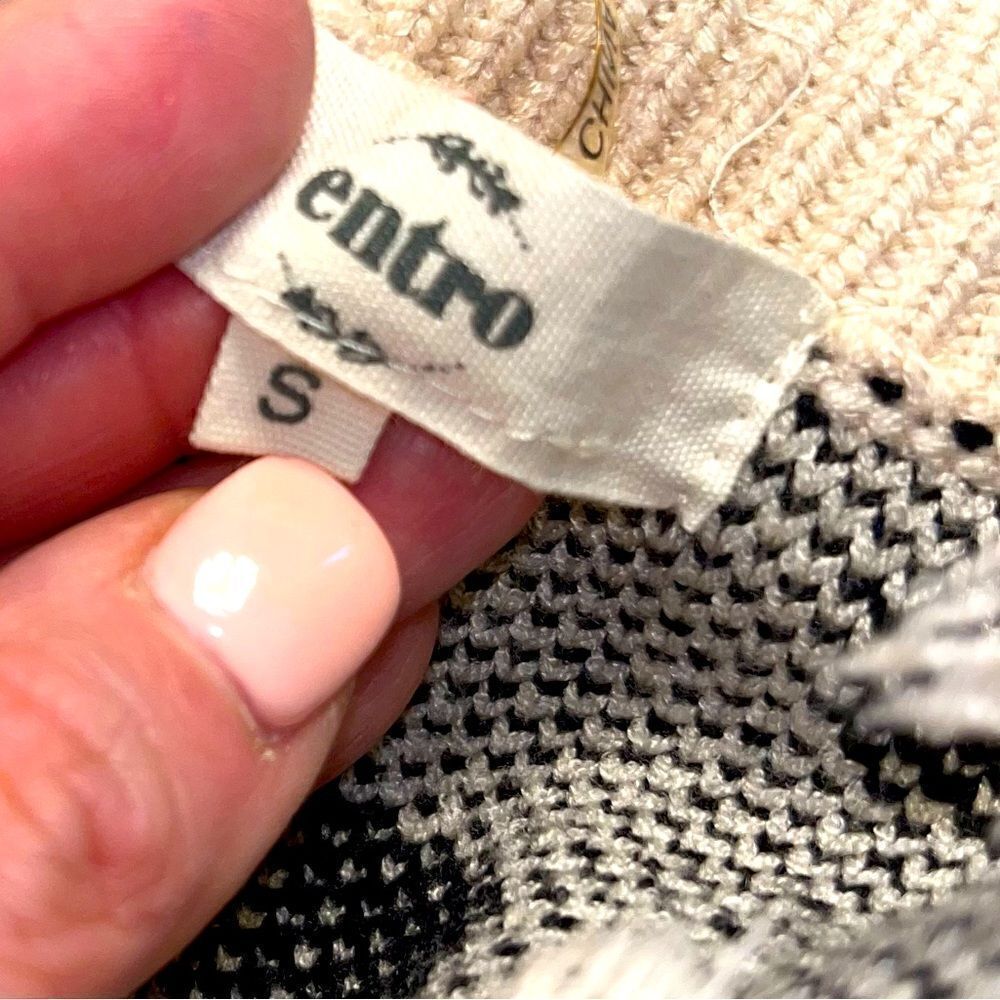 Entro Pullover Sweater - Picture 5 of 5